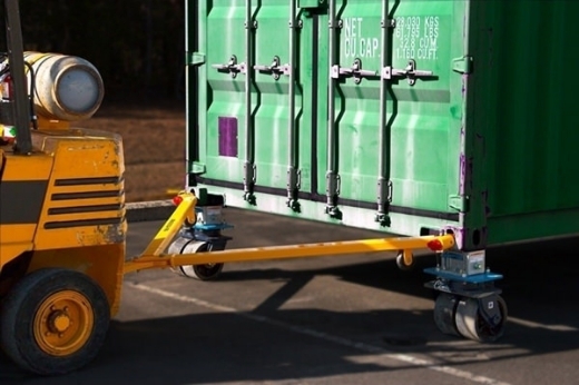 shipping container casters in use